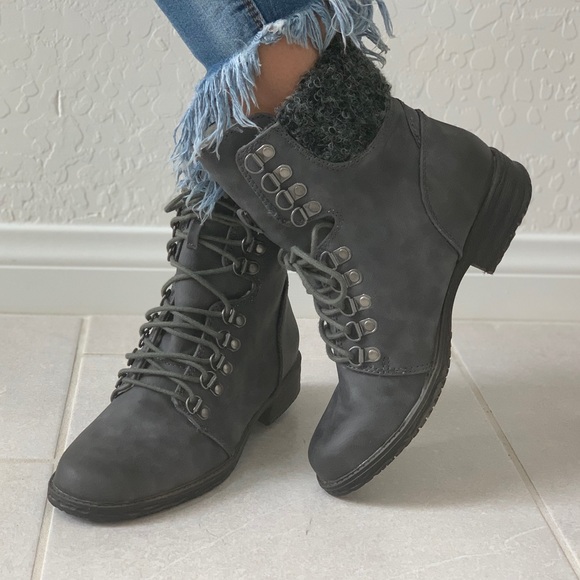 Cuffed Sweater Knit Lace Up Combat Moto Boots - Picture 3 of 8